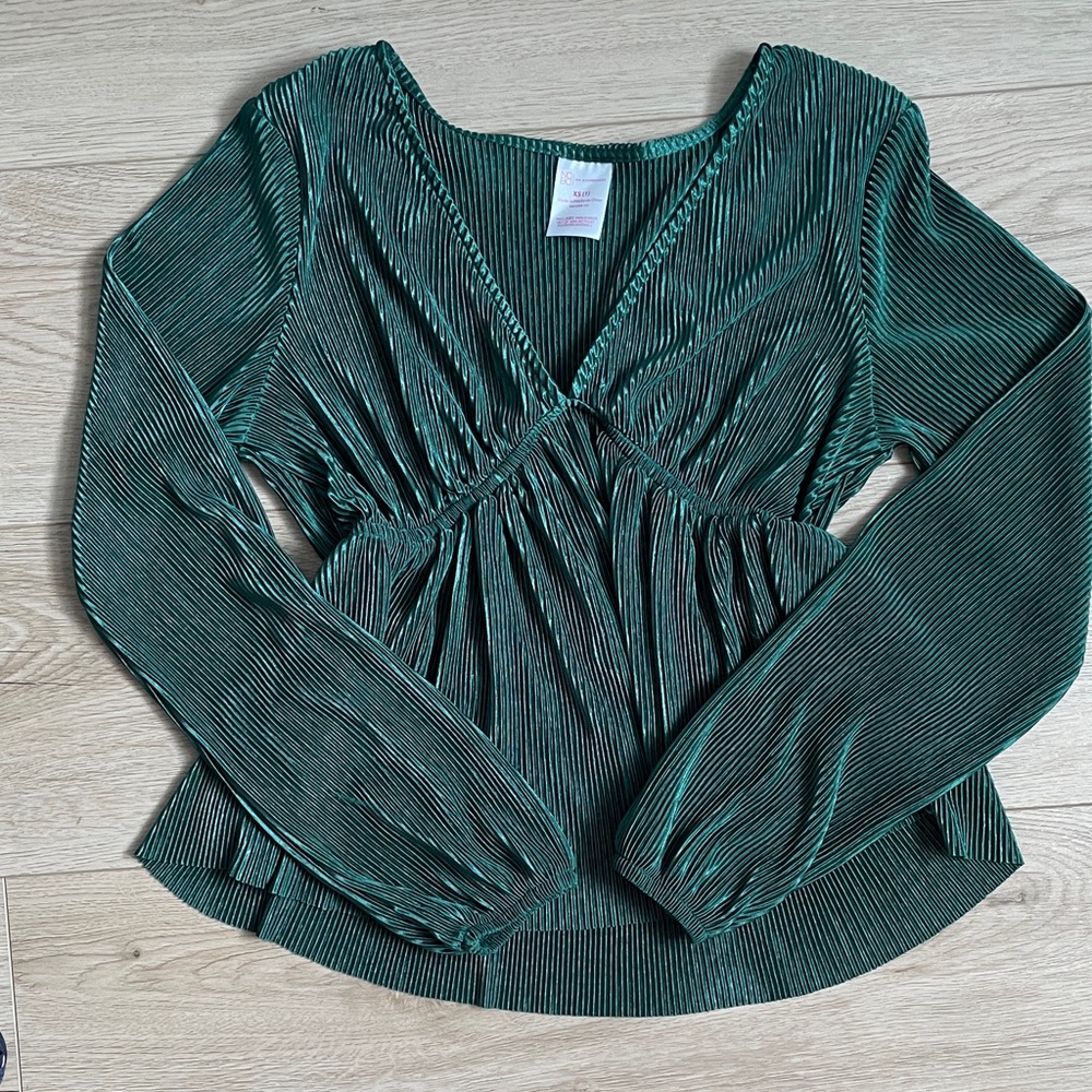 No Boundaries Teal V-Neck Pleated Blouse